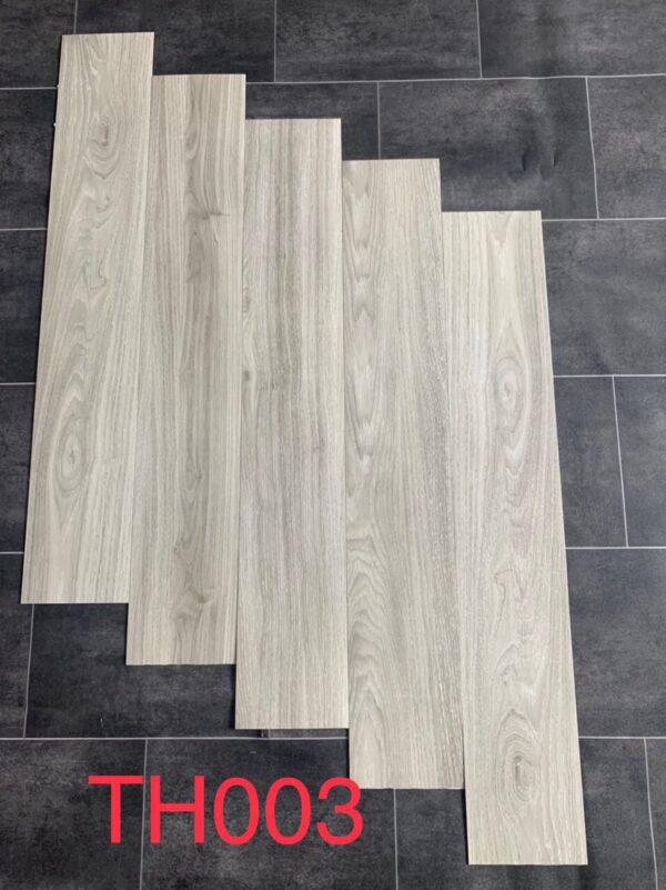 Sàn nhựa 2mm keo sẵn TH003